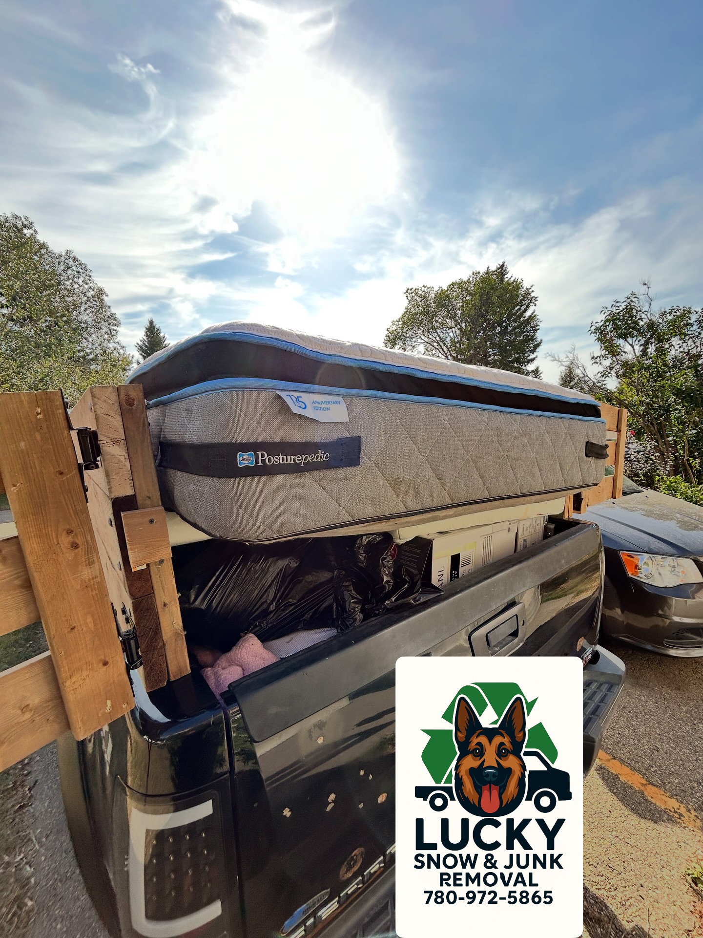 Lucky Hauling loading trailer